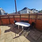 Sunny Bournemouth Home With Bbq & Outdoor Seating