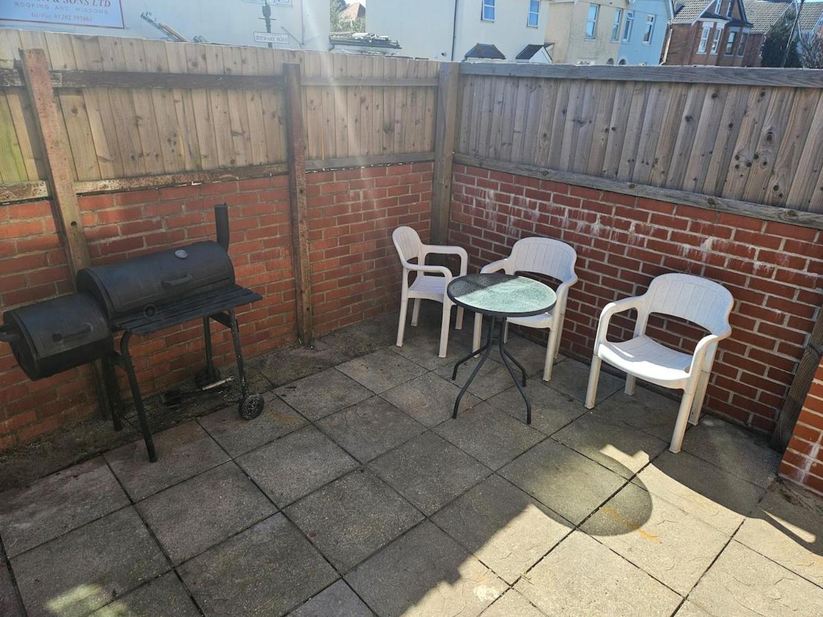 Sunny With Bbq & Outdoor Seating Holiday home